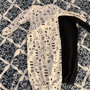 2 Honest Baby 100% Organic Cotton Sleeper Gowns